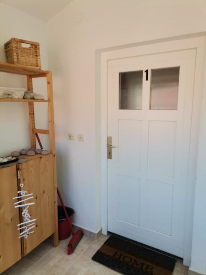 Sunny Blue Apartament Нерезине Екстер'єр фото